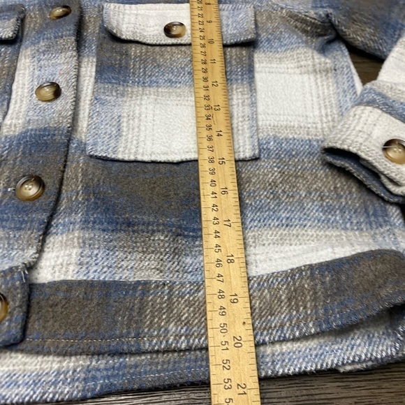 UMGEE Womens Button Jacket SZ Small Shacket Plaid Brushed Crop - Picture 5 of 7